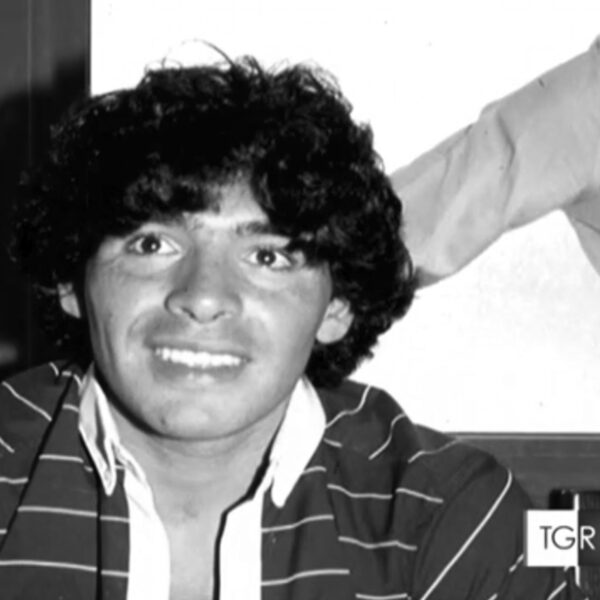 Da Eduardo a Maradona, i tesori dell’Archivio Carbone